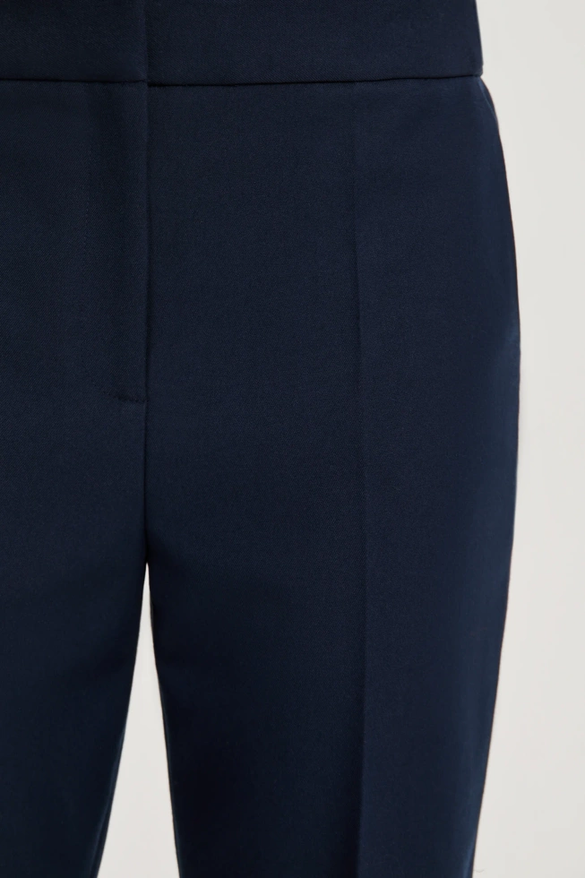 Spodnie z prostymi nogawkami w kant granatowe