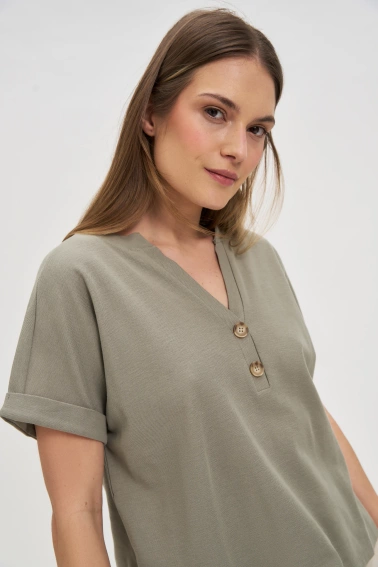 Bluzka z guzikami na dekolcie oliwkowa