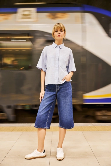 Jeansowe bermudy niebieskie 