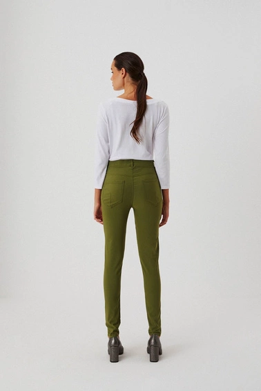 Spodnie rurki z wysokim stanem