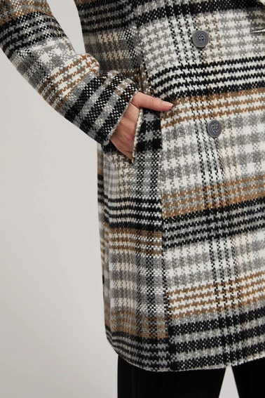 Dwurzędowy płaszcz w kratę