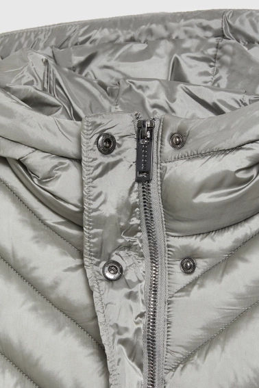 Długa kurtka oliwkowa