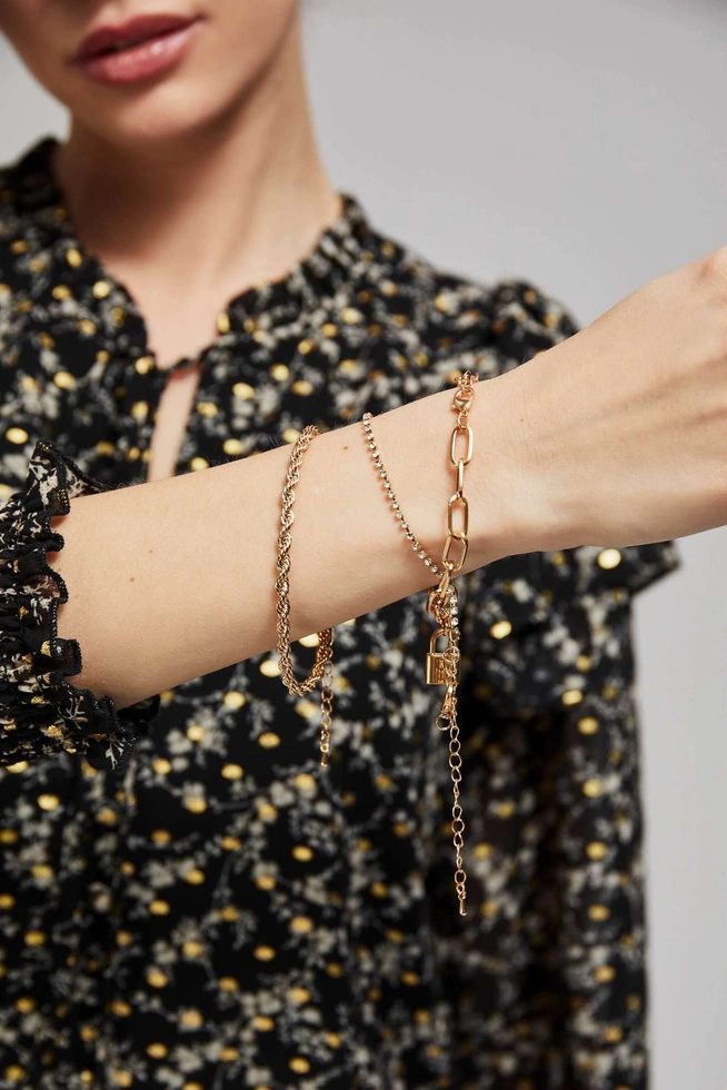 Ozdobne bransoletki o regulowanej długości