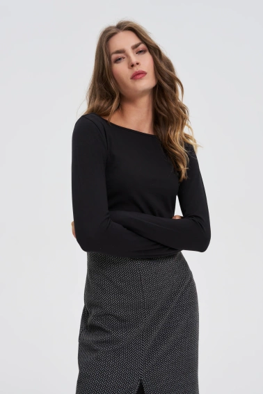 Dopasowana bluzka z długimi rękawami czarna