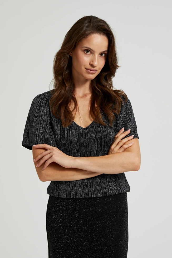 Blyszcząca bluzka z dekoltem w serek czarna