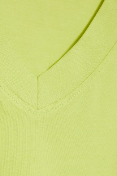 T-shirt z dekoltem w serek limonkowy