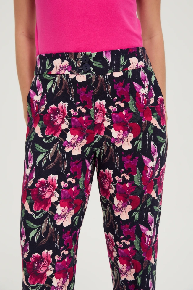 Spodnie w kwiaty granatowe