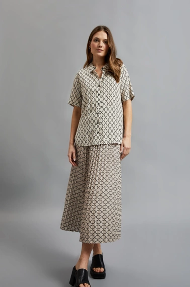 Plisowana spódnica midi beżowa