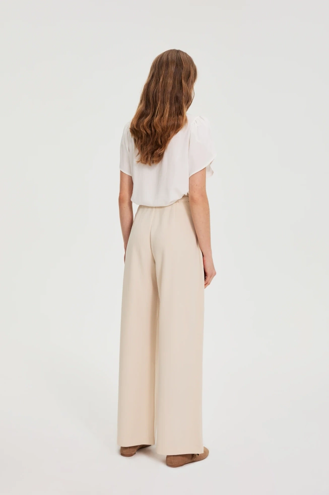 Spodnie z paskiem beżowe