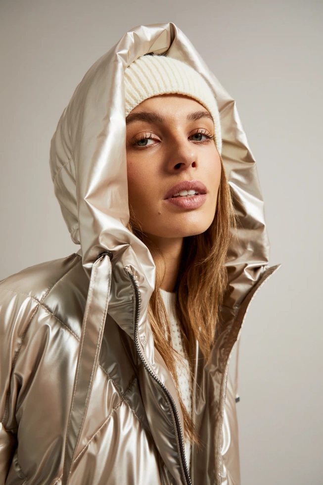 Pikowana kurtka z dużymi kieszeniami beżowa