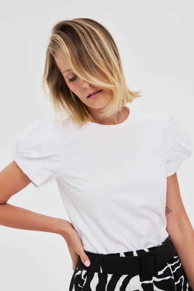 Bluzka z bufiastymi rękawami biała