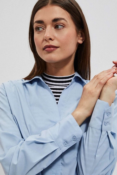 Koszula z rozkloszowanym dołem błękitna