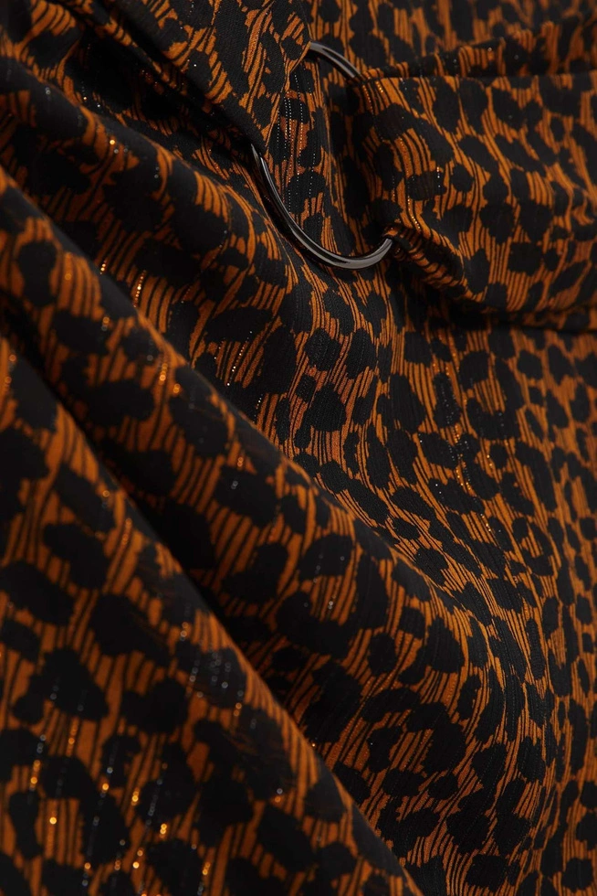 Spódnica z printem i metaliczną nitką