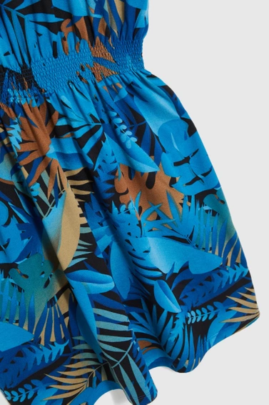 Sukienka z okrągłym dekoltem w tropikalny wzór niebieska