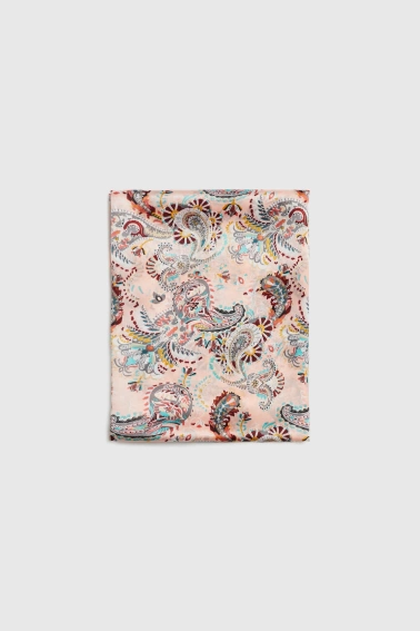 Szal w wzorem różowy