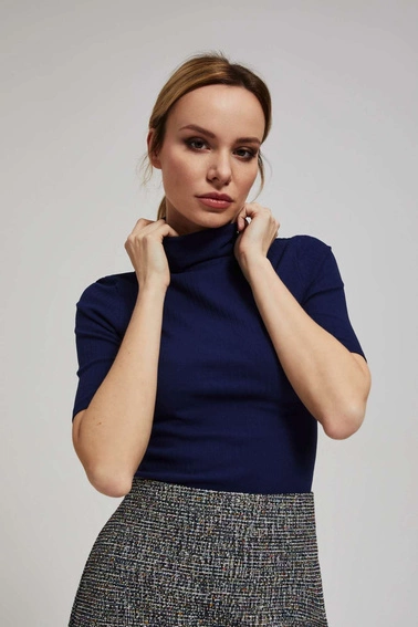 Prążkowana bluzka z golfem granatowa