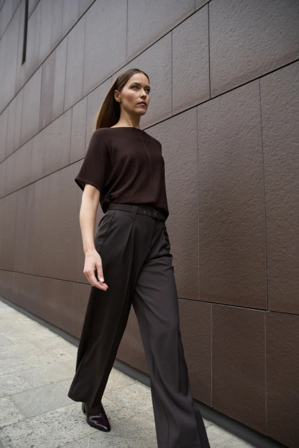 Sweter z krótkimi rękawami brązowy