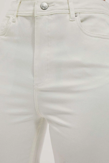 Spodnie mom fit z wysokim stanem