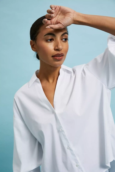 Koszula z bufiastymi rękawami biała