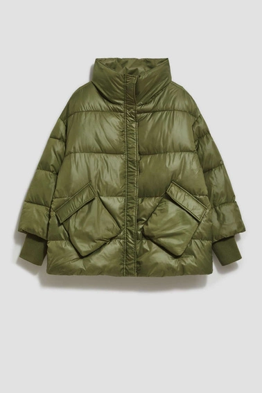 Krótka kurtka z kołnierzem