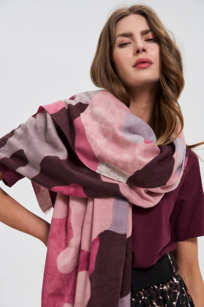 Wzorzysty szal burgundowy