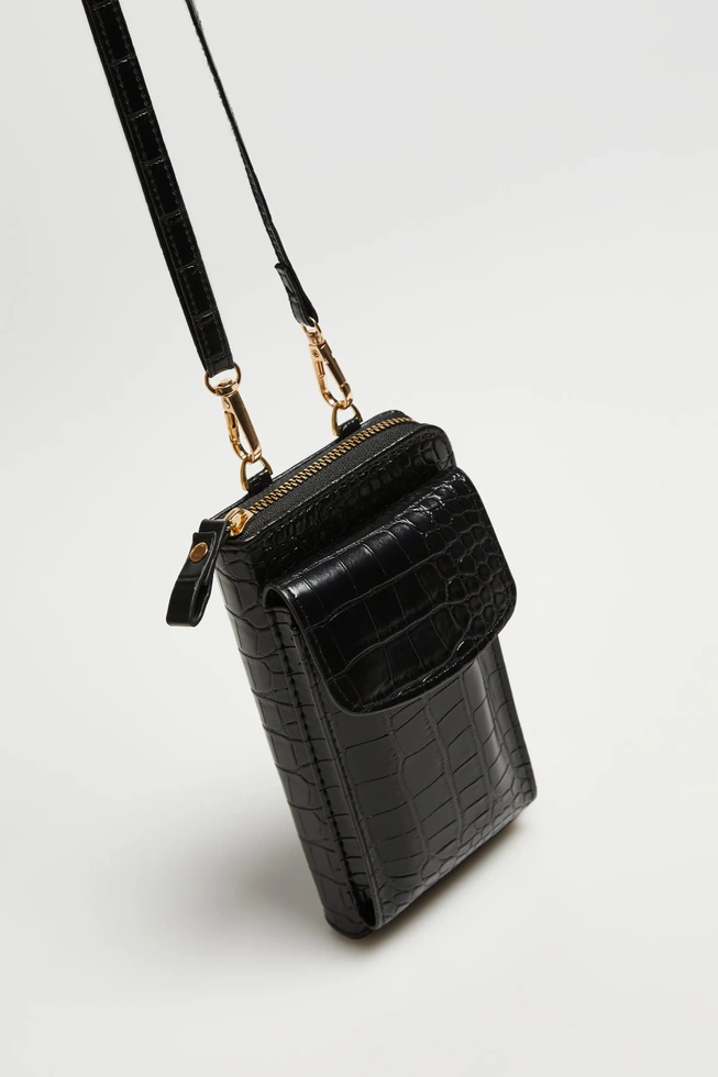 Mała torebka z długim paskiem czarna