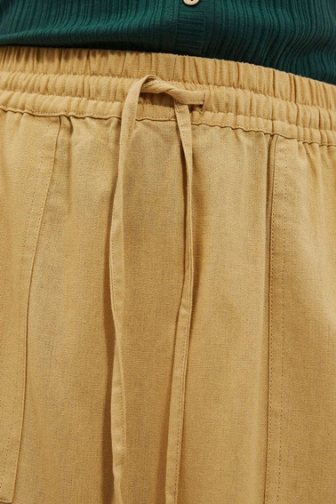 Spódnica z kieszeniami herbaciana