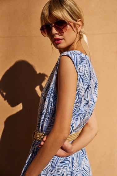 Lniana sukienka z paskiem niebieska