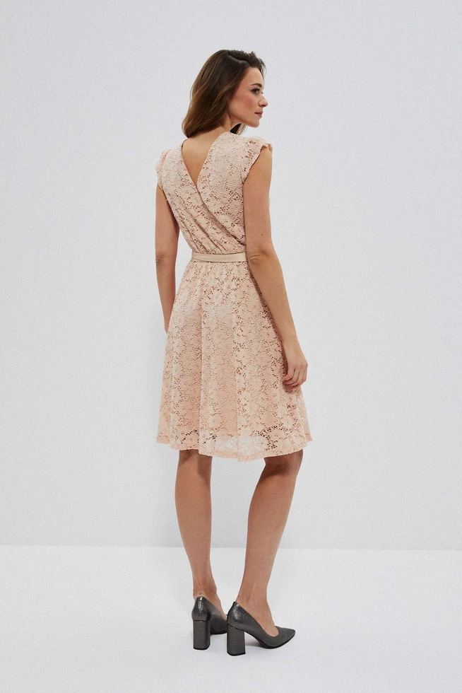 Koronkowa sukienka z wiązaniem