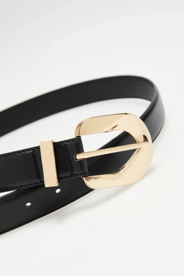 Pasek z ozdobną klamrą czarny