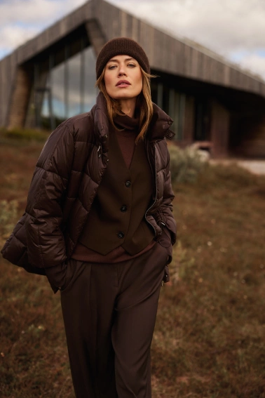 Czapka z dodatkiem wełny brązowa