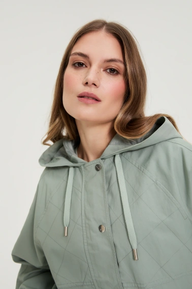 Krótka kurtka oliwkowa