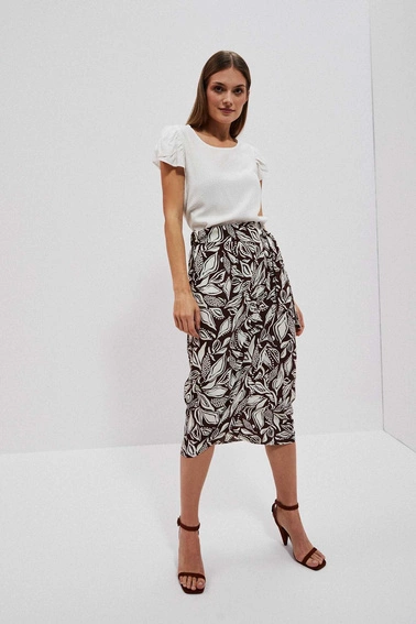 Wzorzysta spódnica z wiązaniem w pasie