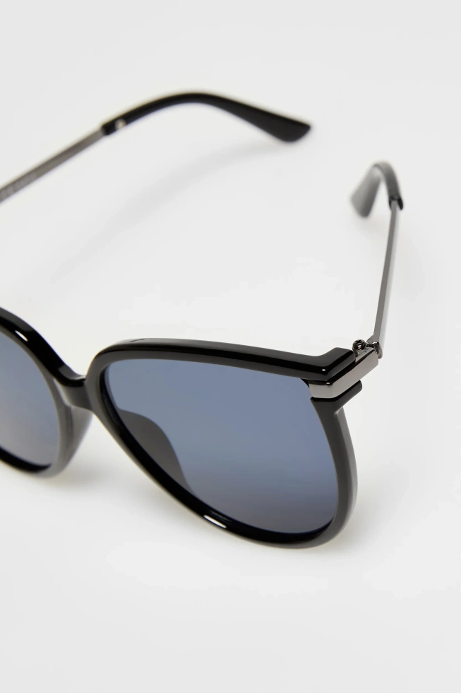 Okulary przeciwsłoneczne czarne