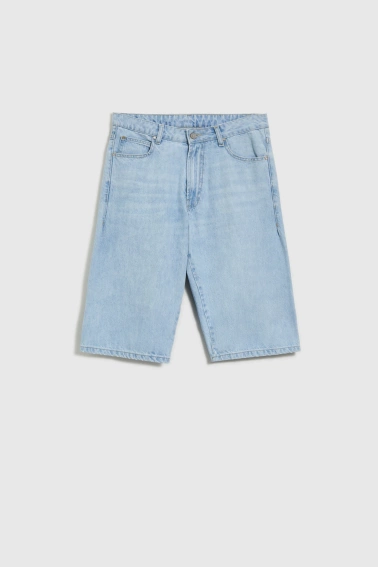 Jeansowe bermudy jasnoniebieskie