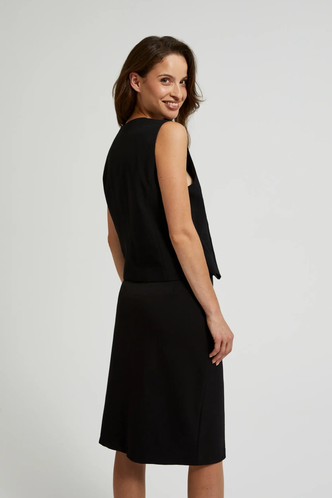 Elegancka kamizelka z ozdobnymi guzikami czarna