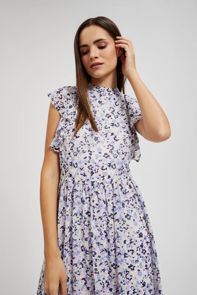 Sukienka maxi w kwiaty błękitna