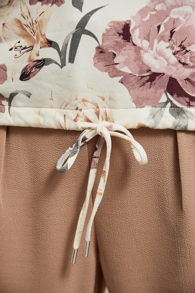 Bluza w kwiaty biała