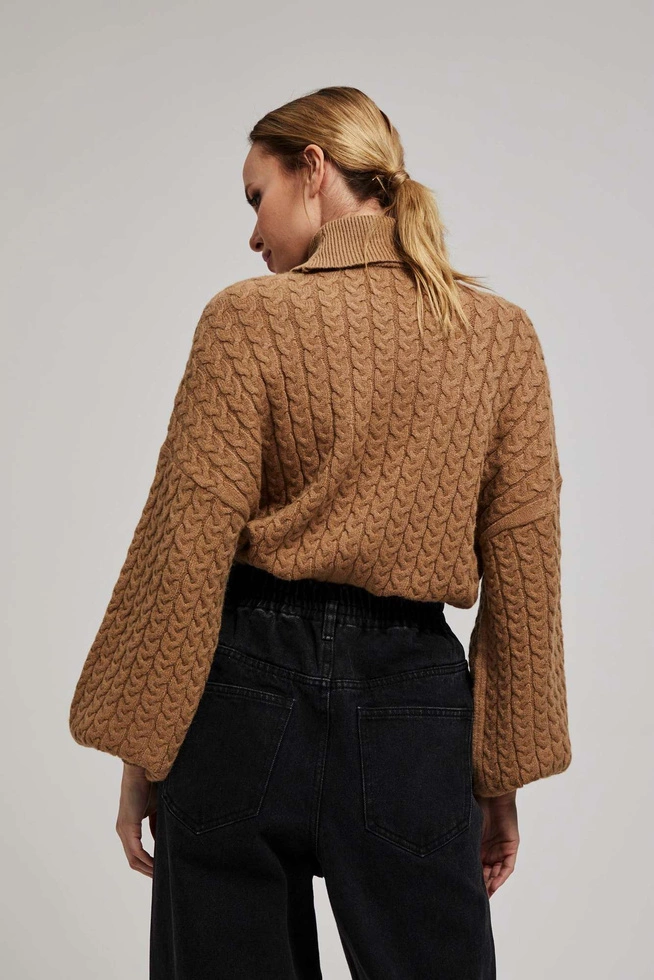 Sweter z golfem i bufiastymi rękawami ciemnobeżowy