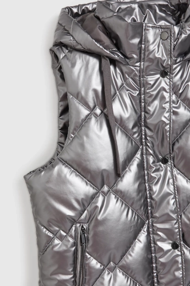 Pikowana kamizelka z kapturem srebrna 