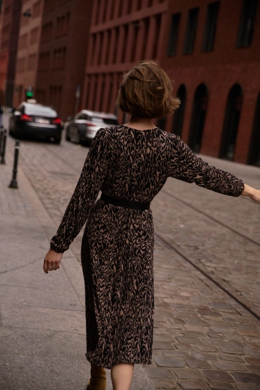 Sukienka midi brązowa