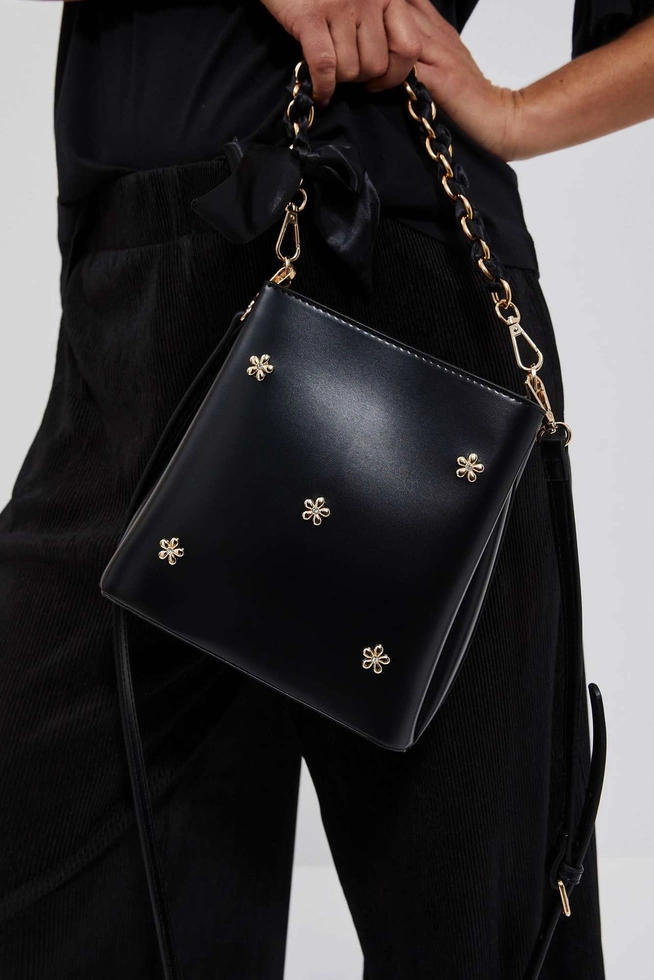 Torebka z łańcuszkiem czarna