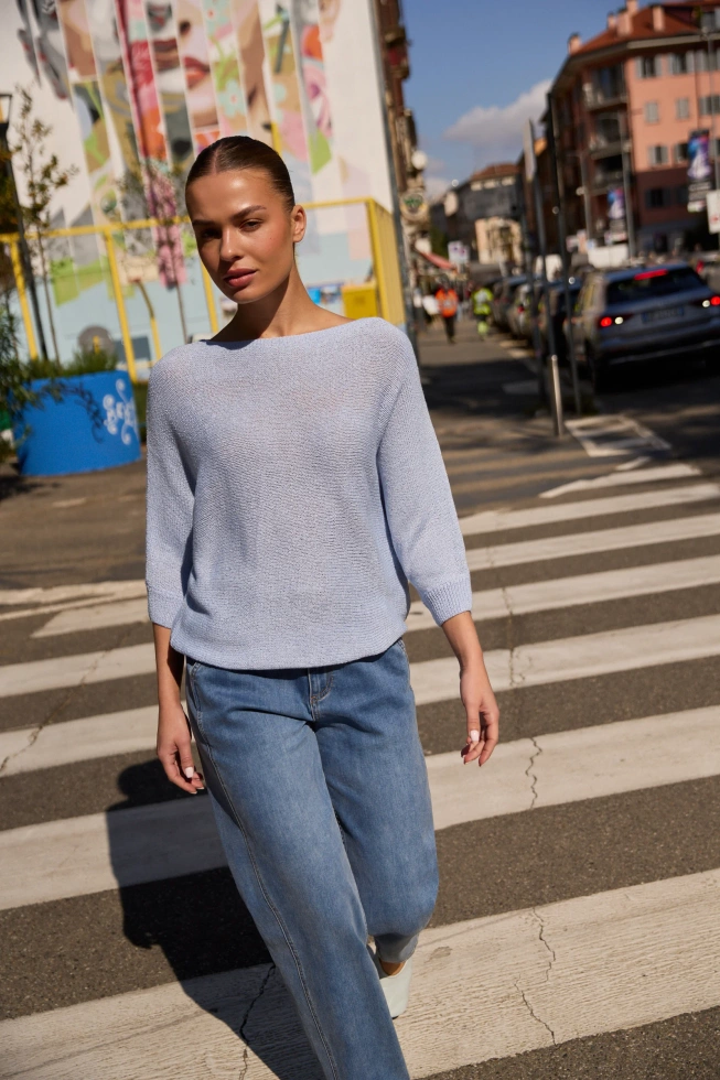 Cienki sweter błękitny