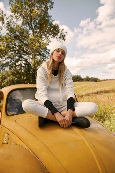 Bluza kangruka z kapturem