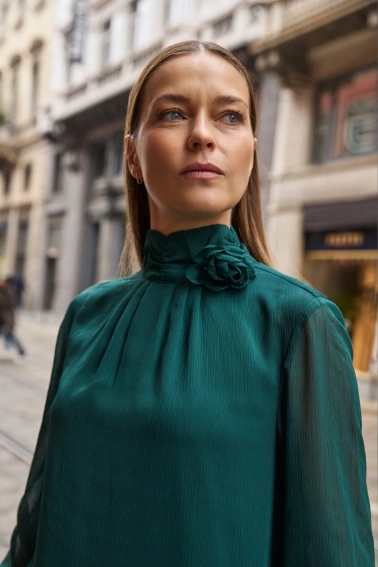 Koszula z kwiatem zielona