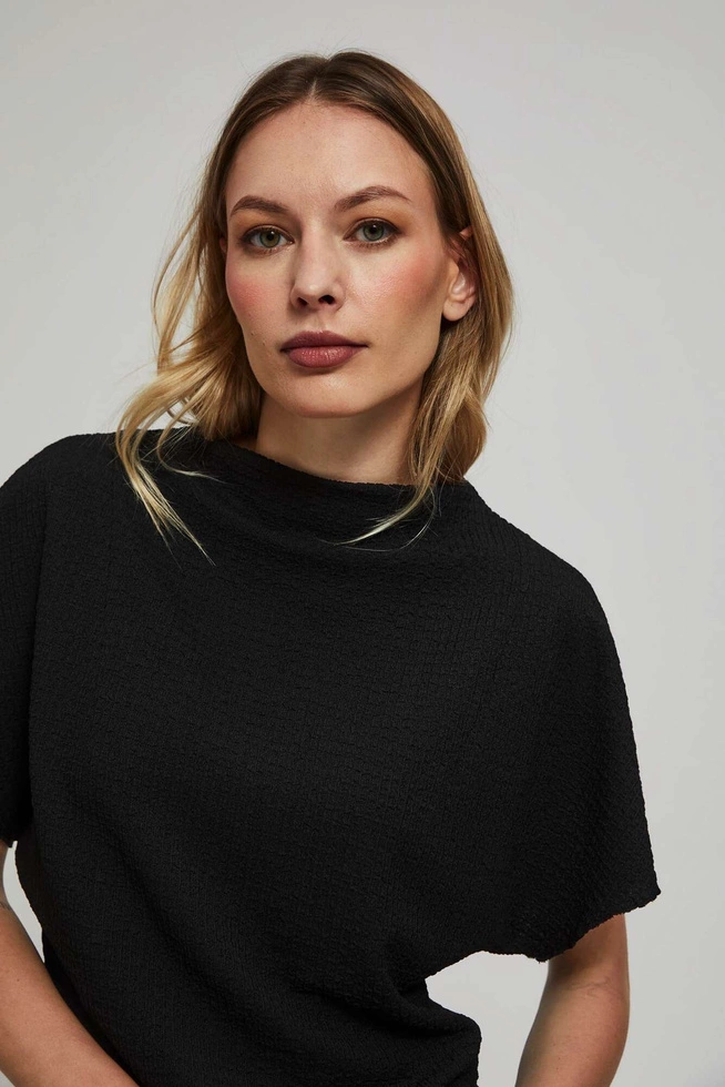 Elegancka bluzka z szerokimi rękawami czarna