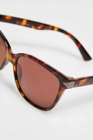 Okulary przeciwsłoneczne brązowe