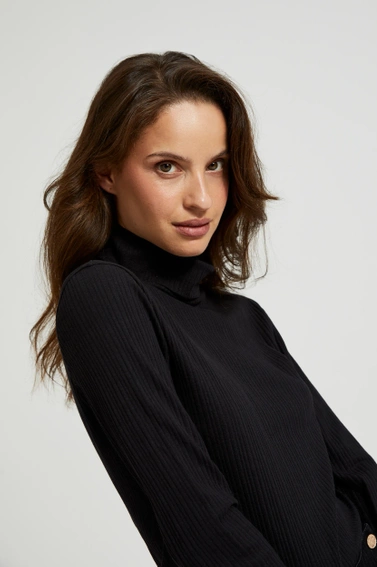 Prążkowany golf z długimi rękawami czarny