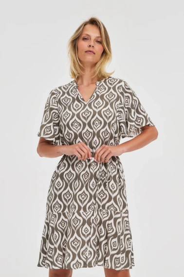 Wzorzysta sukienka oliwkowa