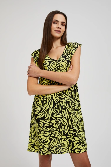 Wzorzysta sukienka o długość przed kolano czarna